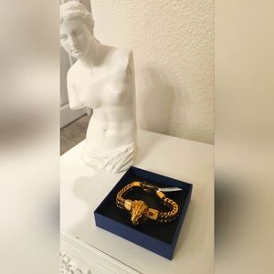 Anthony Jacobs Gold Lion Head Bracelet